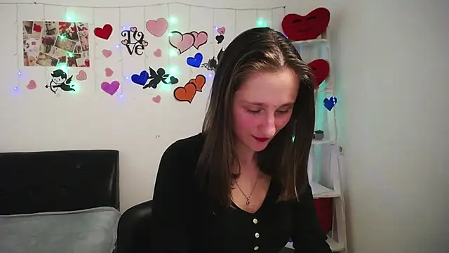 Snapshot of MichelLeee chatting on February 27, 2025, 6:20 pm MichelLeee online show from February 27, 2025, 6:20 pm