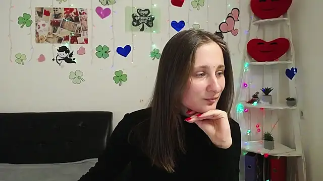 Snapshot of MichelLeee chatting on March 18, 2025, 12:03 pm MichelLeee online show from March 18, 2025, 12:03 pm
