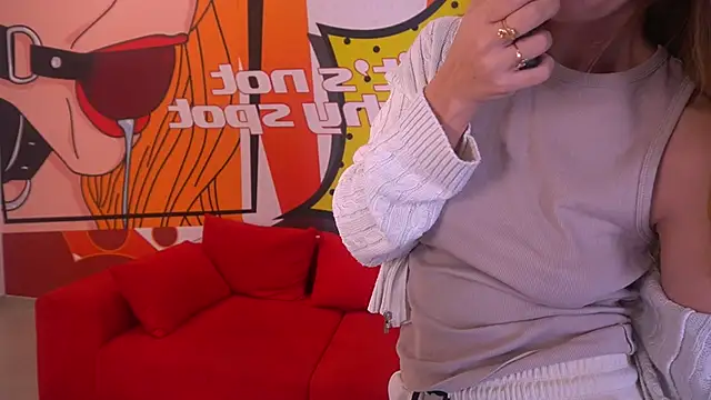 Snapshot of DreamyLinaa chatting on January 6, 2025, 7:31 am DreamyLinaa online show from January 6, 2025, 7:31 am