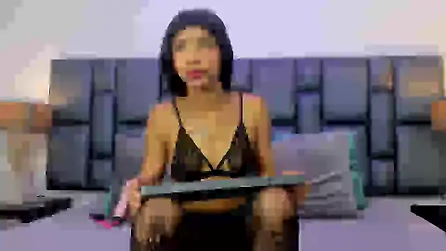 Snapshot of AshleyHill2 chatting on February 28, 2025, 3:48 am AshleyHill2 online show from February 28, 2025, 3:48 am
