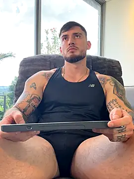 Snapshot of DimitriSullivan_ chatting on October 20, 2025, 9:04 pm DimitriSullivan online show from October 20, 2025, 9:04 pm