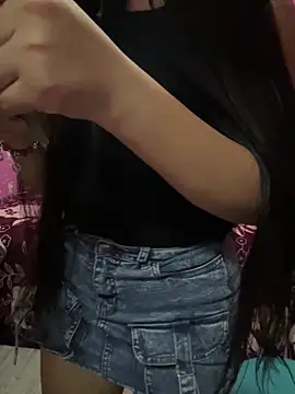 Velyn 18 online show from December 17, 2025, 8:59 pm