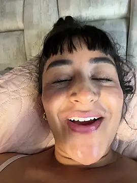 Lady Rey online show from May 7, 2026, 2:28 am