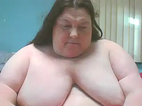 Honeybee2025 online show from January 24, 2025, 10:08 pm