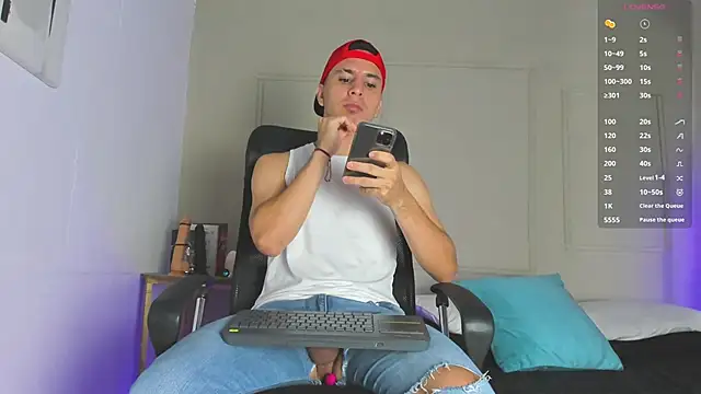 Snapshot of -Bruno-Bs chatting on February 18, 2025, 2:27 pm -Bruno-Bs online show from February 18, 2025, 2:27 pm