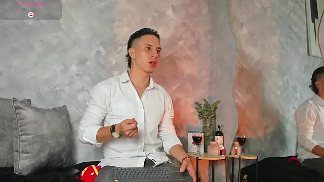 Snapshot of -Bruno-Bs chatting on September 25, 2025, 1:42 am -Bruno-Bs online show from September 25, 2025, 1:42 am