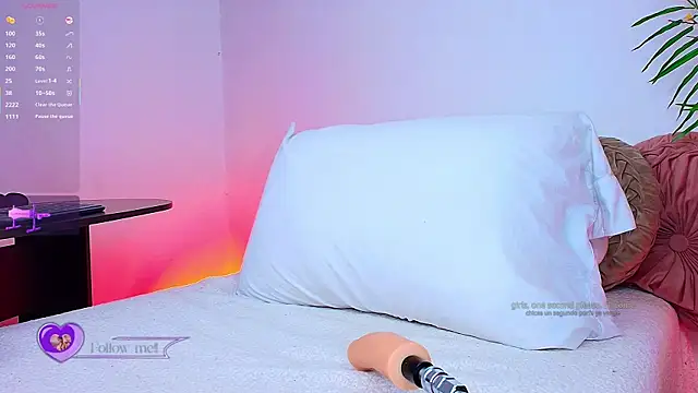 Snapshot of Kinky__Karo chatting on January 11, 2026, 1:54 am Kinky Karo online show from January 11, 2026, 1:54 am