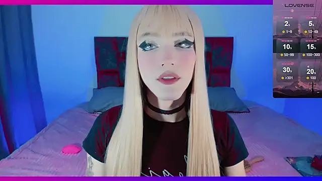 Snapshot of Kirmyy_ chatting on December 6, 2024, 12:45 am Kirmyy online show from December 6, 2024, 12:45 am
