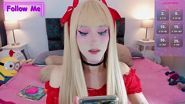 Snapshot of Kirmyy_ chatting on February 14, 2025, 10:36 pm Kirmyy online show from February 14, 2025, 10:36 pm