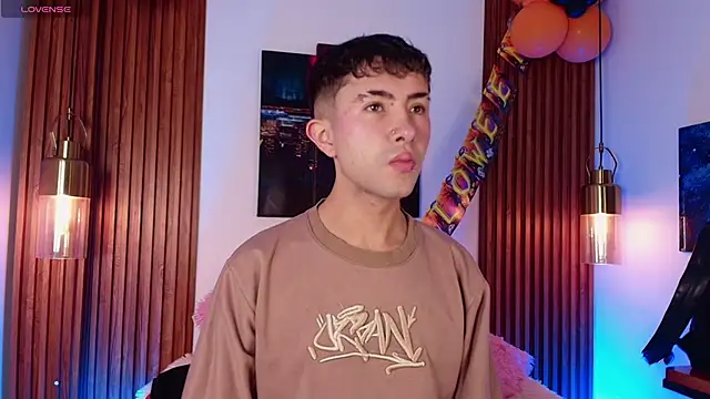 Snapshot of Noah_Xitruxx chatting on October 23, 2025, 2:44 am Noah Xitruxx online show from October 23, 2025, 2:44 am