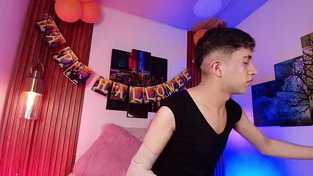 Snapshot of Noah_Xitruxx chatting on October 25, 2025, 2:52 am Noah Xitruxx online show from October 25, 2025, 2:52 am