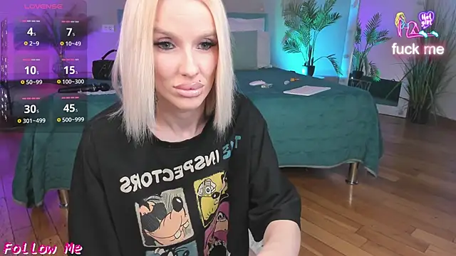 Lana kitty   online show from May 22, 2026, 10:04 pm