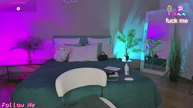 Lana kitty   online show from May 27, 2026, 2:08 am
