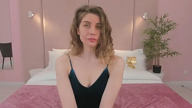 VikkiStorm online show from January 17, 2025, 6:15 am