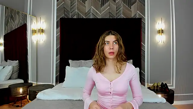 VikkiStorm online show from December 2, 2025, 3:12 am