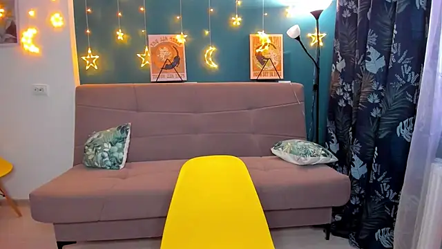 Xloe Queen online show from January 14, 2025, 11:10 am