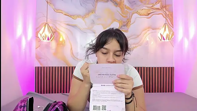 Snapshot of MelissaGilll chatting on October 25, 2025, 7:30 pm MelissaGilll online show from October 25, 2025, 7:30 pm