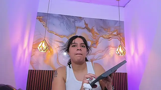 Snapshot of MelissaGilll chatting on December 19, 2025, 7:10 pm MelissaGilll online show from December 19, 2025, 7:10 pm