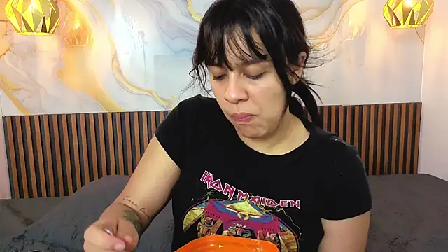 Snapshot of MelissaGilll chatting on February 27, 2026, 8:09 pm MelissaGilll online show from February 27, 2026, 8:09 pm