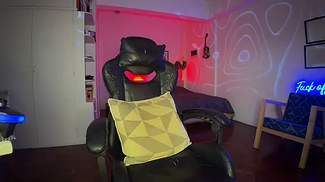 Den BlueXx online show from October 1, 2025, 10:05 pm