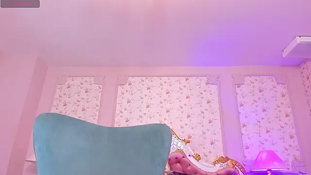 Snapshot of AllissonJames chatting on October 16, 2025, 10:49 am AllissonJames online show from October 16, 2025, 10:49 am