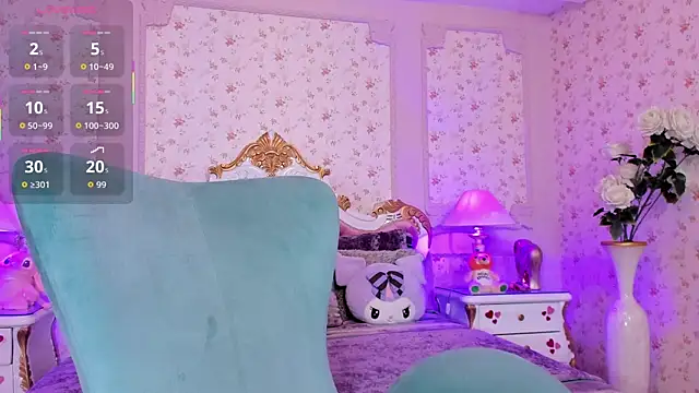 Snapshot of AllissonJames chatting on October 20, 2025, 11:32 am AllissonJames online show from October 20, 2025, 11:32 am