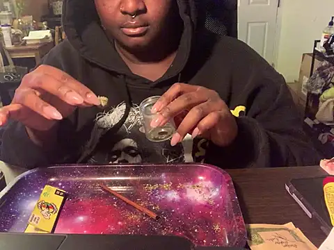 BigKittyRaven online show from December 12, 2024, 2:15 am