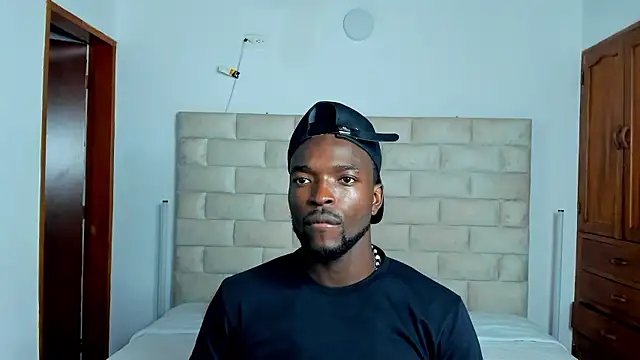 Snapshot of Dylan_Taylor chatting on January 18, 2026, 7:28 pm Dylan Taylor online show from January 18, 2026, 7:28 pm