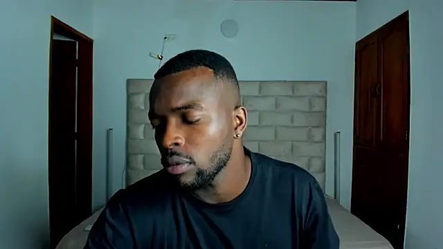 Snapshot of Dylan_Taylor chatting on March 1, 2026, 2:46 am Dylan Taylor online show from March 1, 2026, 2:46 am