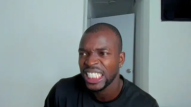 Snapshot of Dylan_Taylor chatting on March 15, 2026, 12:11 pm Dylan Taylor online show from March 15, 2026, 12:11 pm