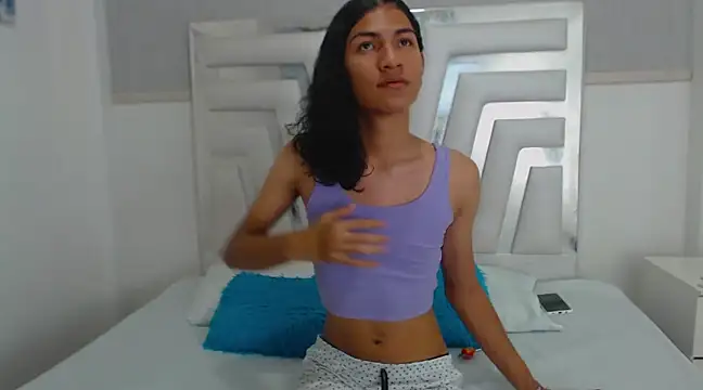 Snapshot of _lexx1e chatting on December 16, 2024, 1:32 pm lexx1e online show from December 16, 2024, 1:32 pm