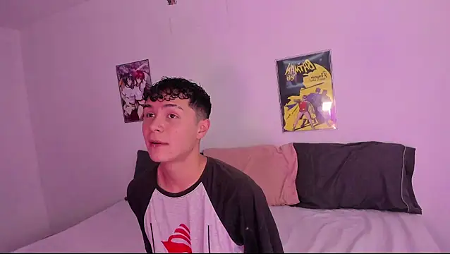 crushnier online show from December 5, 2024, 5:06 pm