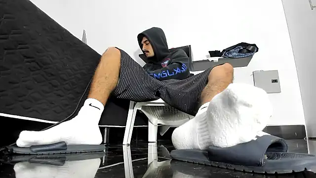 Snapshot of latin_bbc chatting on January 13, 2026, 5:40 pm latin bbc online show from January 13, 2026, 5:40 pm