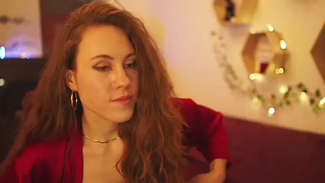 Berberis  Silene online show from December 23, 2024, 10:44 pm