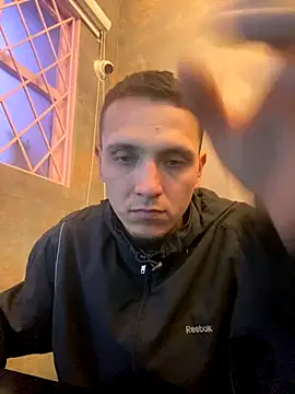 Snapshot of dann_torres chatting on December 16, 2025, 7:52 pm dann torres online show from December 16, 2025, 7:52 pm