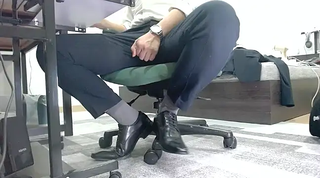 Snapshot of softlyS chatting on December 26, 2024, 3:31 pm softlyS online show from December 26, 2024, 3:31 pm