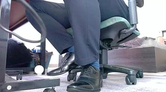 Snapshot of softlyS chatting on February 12, 2025, 2:35 am softlyS online show from February 12, 2025, 2:35 am