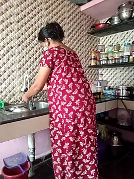 Tamil Shalini Lustyy online show from September 10, 2025, 5:07 am