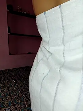 Tamil Shalini Lustyy online show from October 16, 2025, 4:24 am