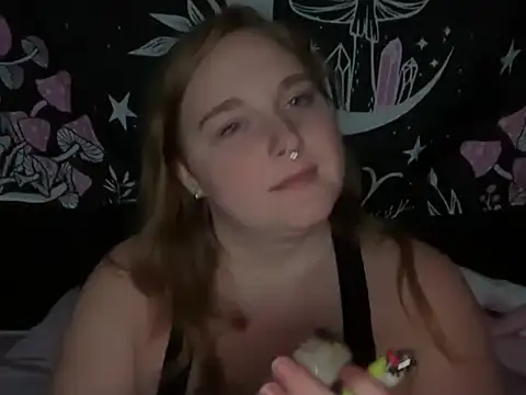 thickgingergoddess online show from September 26, 2025, 3:21 am