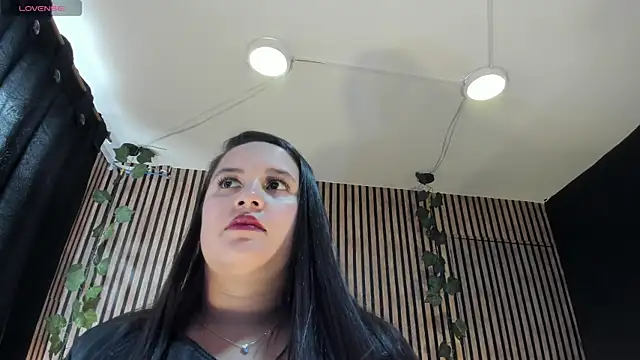 Victoria Ponce1 online show from February 14, 2025, 7:33 pm