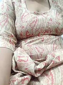 Snapshot of KEEP536 chatting on October 17, 2025, 1:03 pm KEEP536 online show from October 17, 2025, 1:03 pm