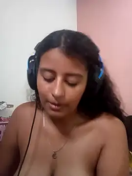 Snapshot of Babydol18_ chatting on January 28, 2025, 1:05 pm Babydol18 online show from January 28, 2025, 1:05 pm
