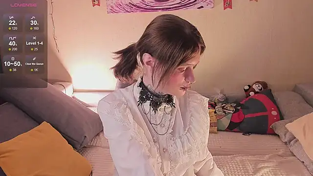 Snapshot of Simona_Rain chatting on February 27, 2026, 12:10 am Simona Rain online show from February 27, 2026, 12:10 am