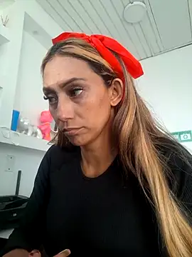 Snapshot of salome_drasin chatting on January 7, 2026, 12:18 pm salome drasin online show from January 7, 2026, 12:18 pm