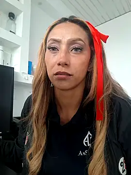 Snapshot of salome_drasin chatting on January 13, 2026, 3:28 pm salome drasin online show from January 13, 2026, 3:28 pm