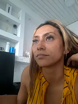 Snapshot of salome_drasin chatting on January 16, 2026, 4:22 pm salome drasin online show from January 16, 2026, 4:22 pm