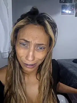 Snapshot of salome_drasin chatting on April 15, 2026, 6:31 am salome drasin online show from April 15, 2026, 6:31 am