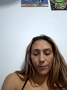 Snapshot of salome_drasin chatting on April 29, 2026, 4:05 am salome drasin online show from April 29, 2026, 4:05 am