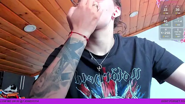 Darkness jones  online show from April 7, 2026, 8:42 pm